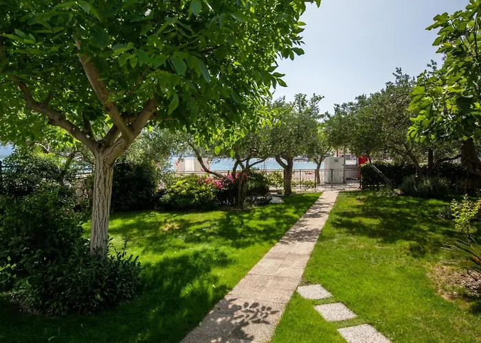 Apartment Dubravka By Guide