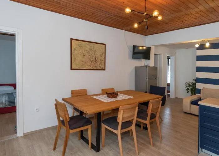 Apartment Dubravka By Guide *